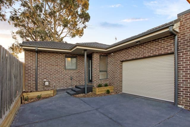 31 Erskine Avenue, Reservoir VIC 3073, Reservoir - Image 1