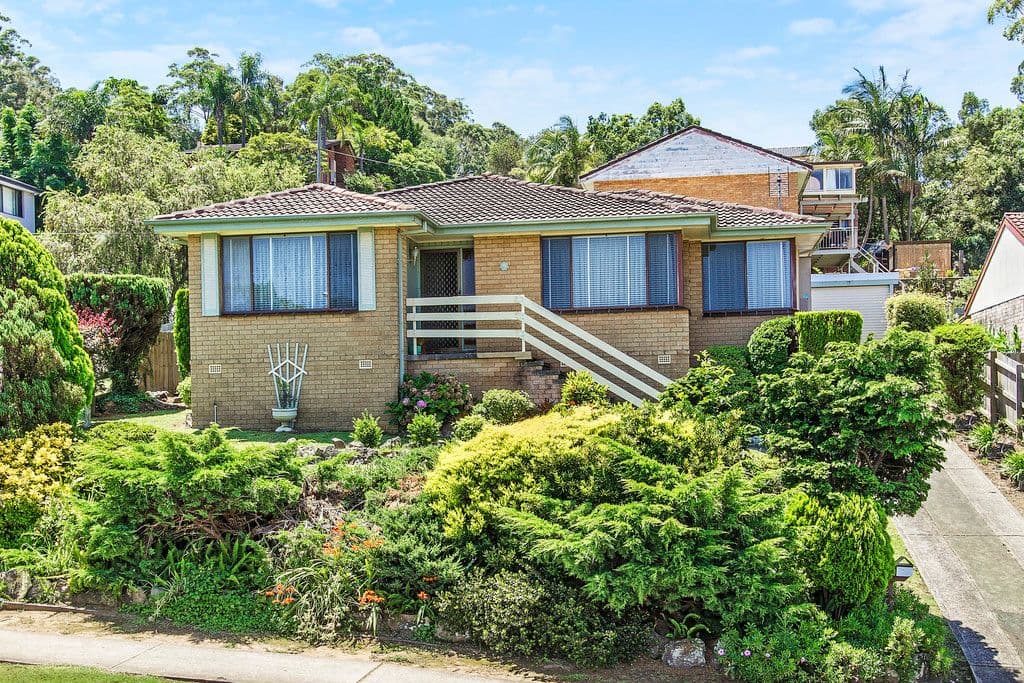 9 Narooma Road, Niagara Park - Image 1