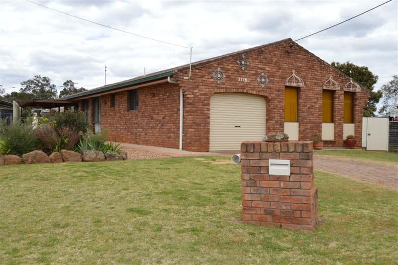 32 Mumford Crescent, DUBBO NSW 2830, Dubbo - Image 1