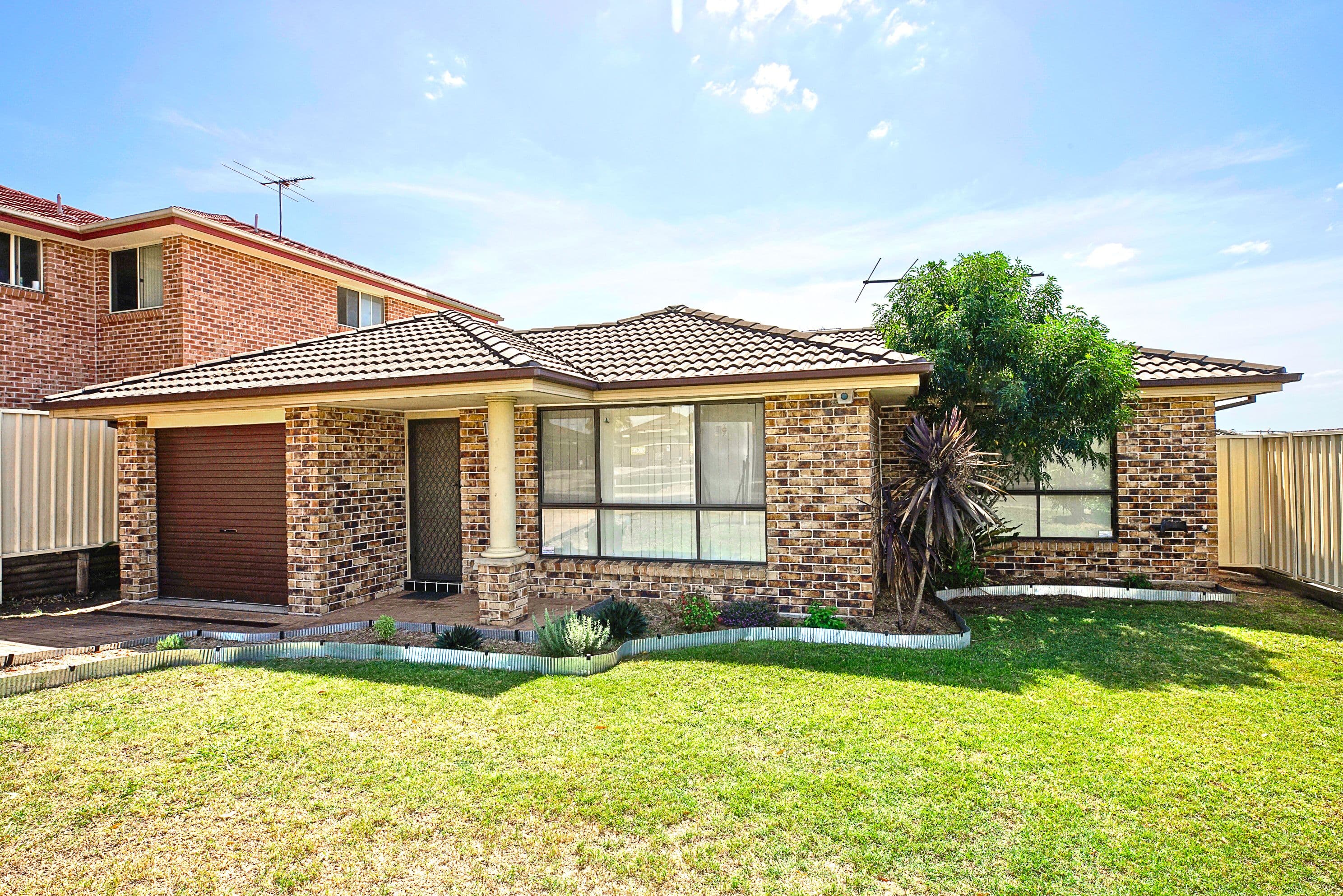 101 The Lakes Drive, Glenmore Park - Image 1