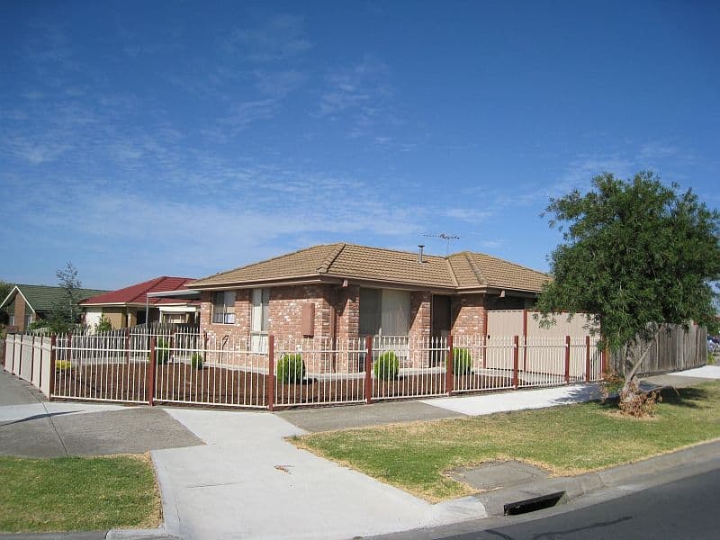 128 Roycroft Avenue, MILL PARK VIC 3082, Mill Park - Image 1