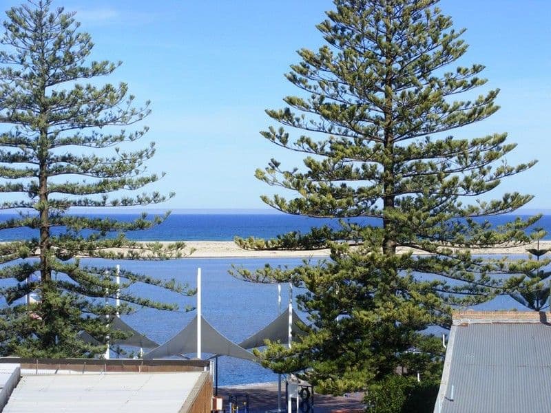 18 Coral Street, THE ENTRANCE NSW 2261, The Entrance - Image 1