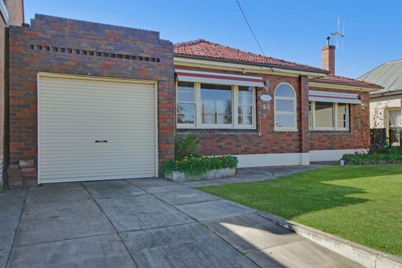 57 Bradley Street, Goulburn - Image 1