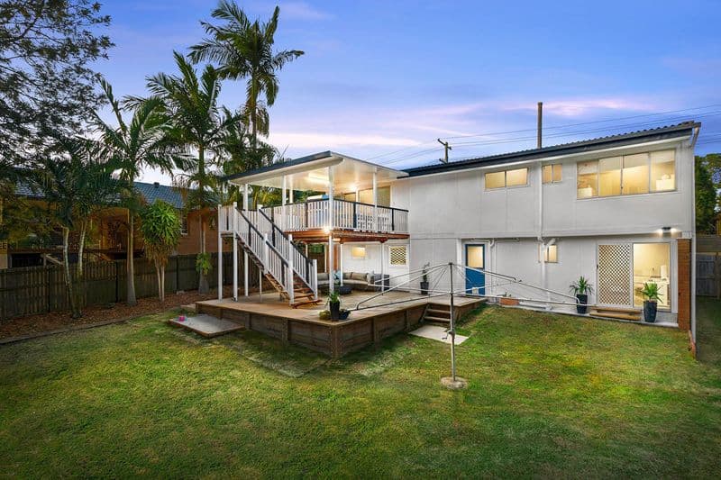 53 Yanderra Avenue, Arana Hills - Image 1