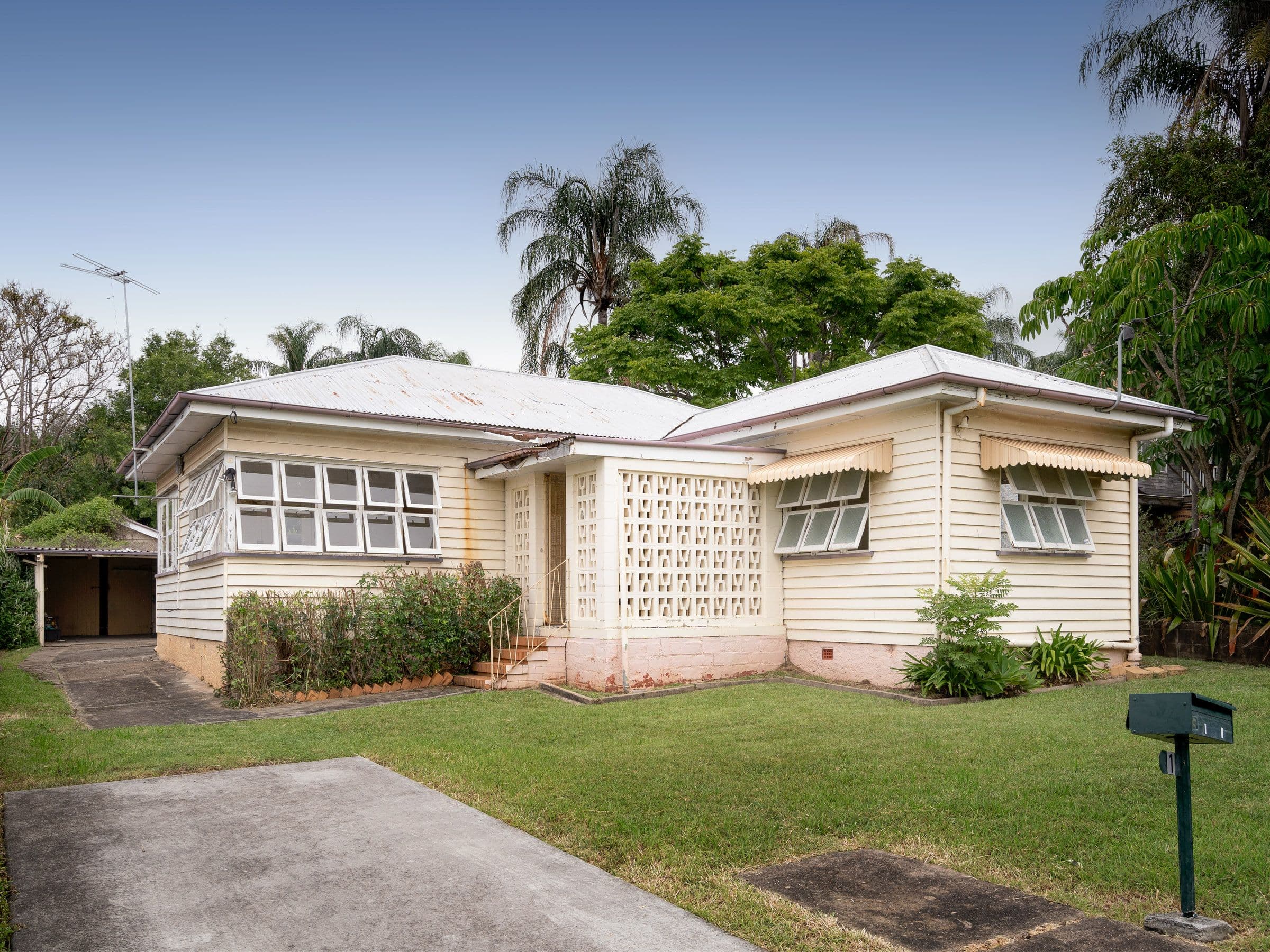 1 Bridson Avenue, East Ipswich QLD 4305, East Ipswich - Image 1