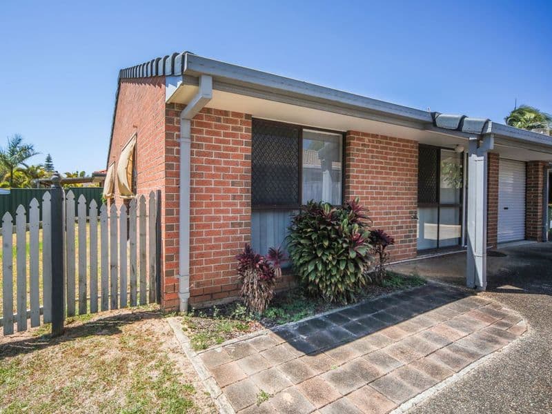 23 Nina Parade, Arundel - Image 1