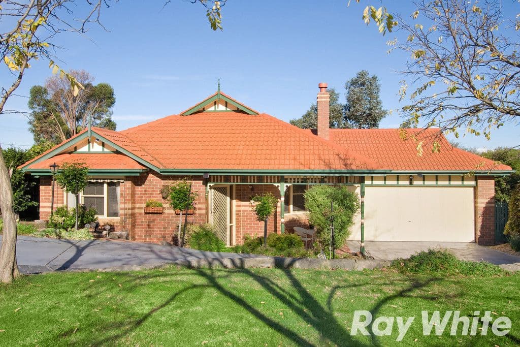 4 McCaffery Rise, Pakenham VIC 3810, Pakenham - Image 1