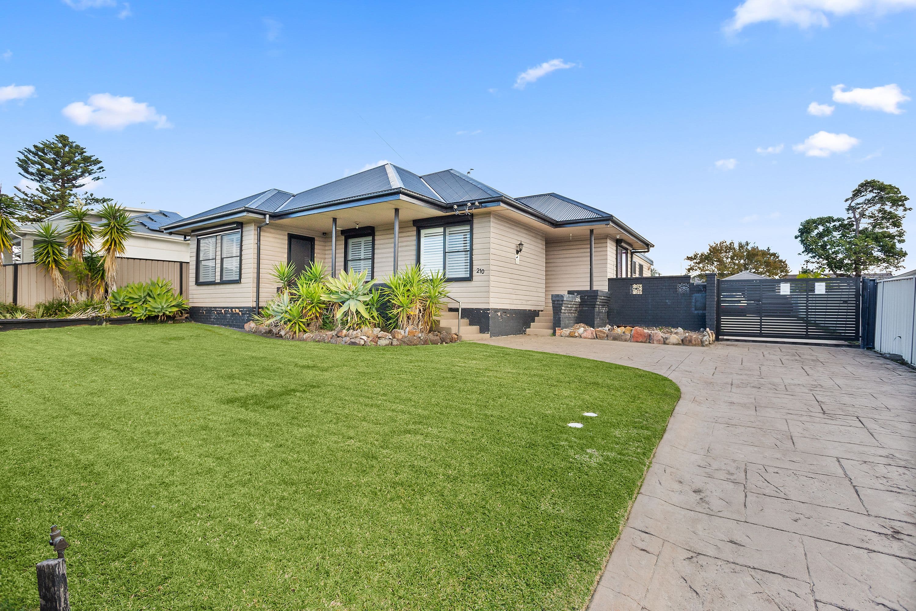 210 Princes Highway, Albion Park Rail NSW 2527, Albion Park Rail - Image 1