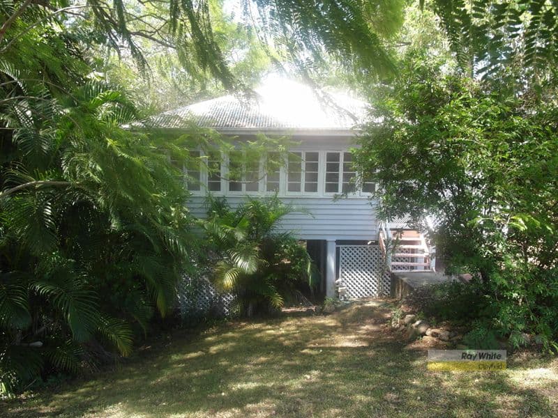 10 Frances Avenue, WOOLOOWIN QLD 4030, Wooloowin - Image 1
