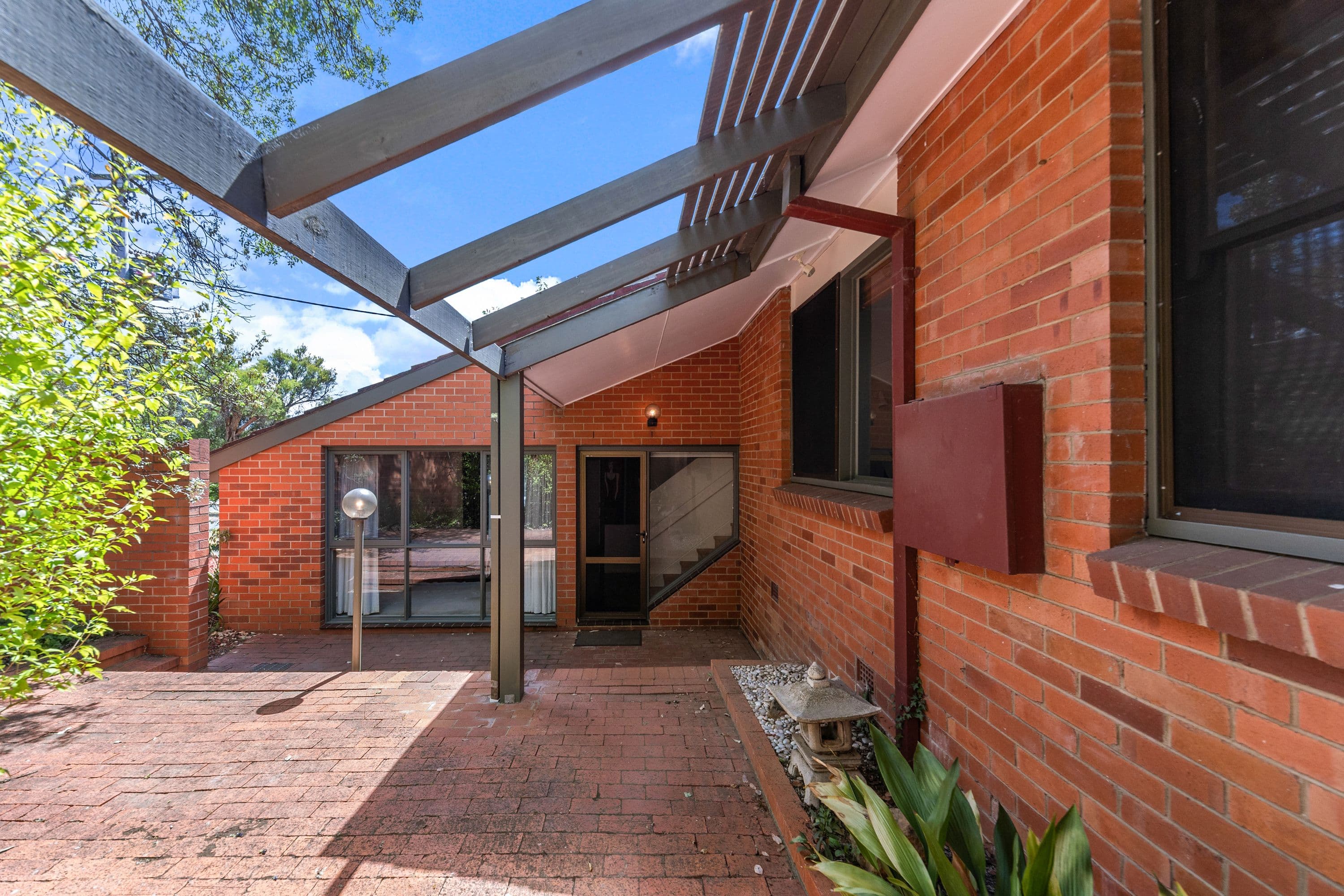 28 Robertson Street, Curtin ACT 2605, Curtin - Image 1