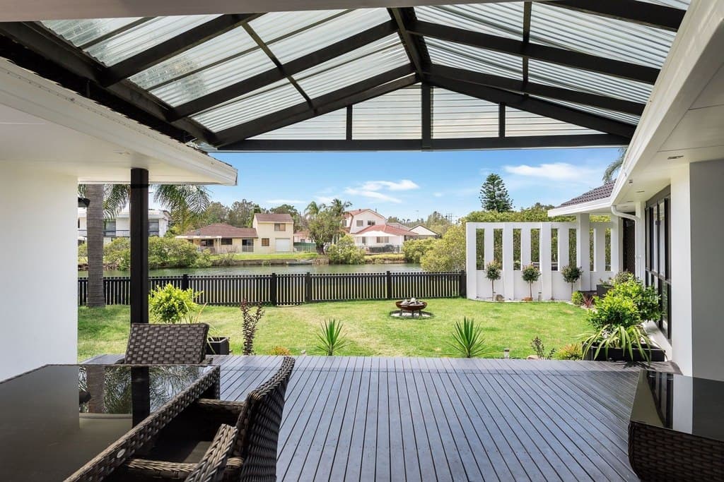 27 Bellinger Place, Sylvania Waters - Image 1