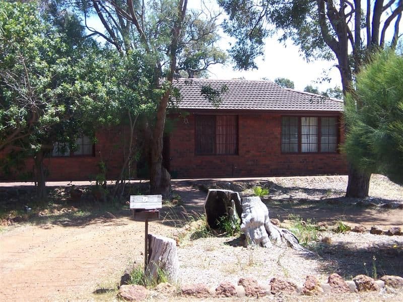 7 Guppy Road, KALAMUNDA WA 6076, Kalamunda - Image 1