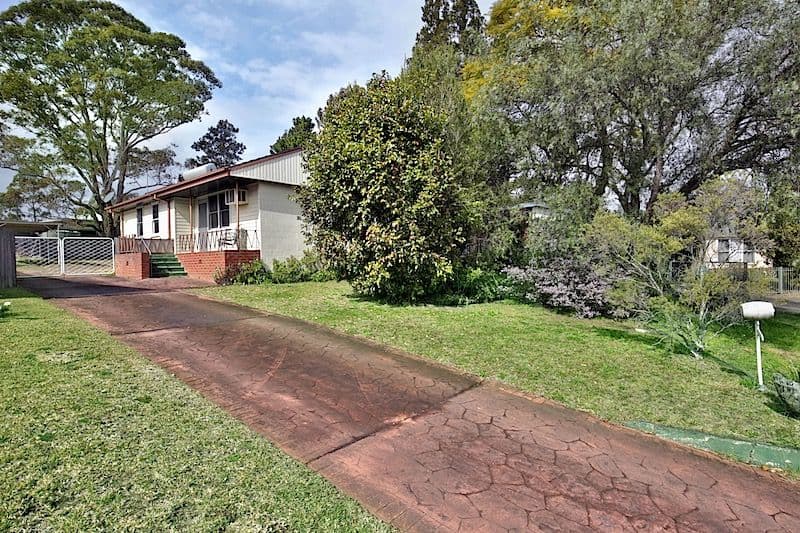 30 Sampson Crescent, Bomaderry - Image 1