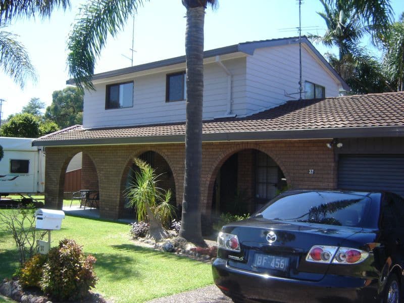 37 Leicester Avenue, BELMONT NORTH NSW 2280, Belmont North - Image 1
