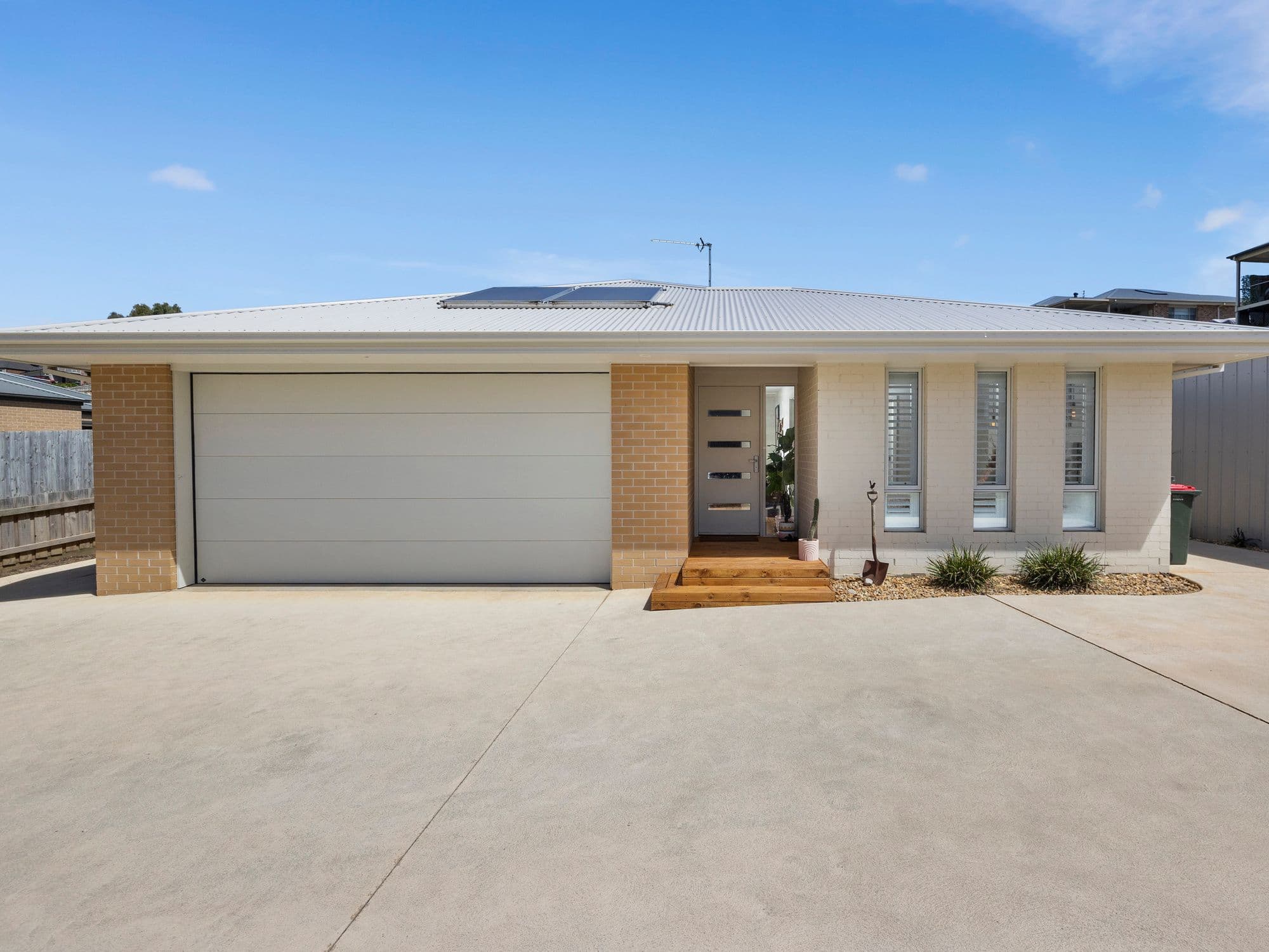 15 Floraston Drive, Leongatha VIC 3953, Leongatha - Image 1