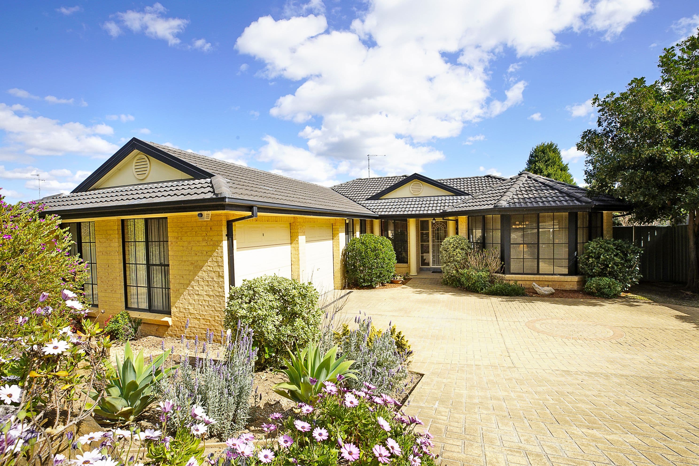 21 Saddler Way, Glenmore Park - Image 1