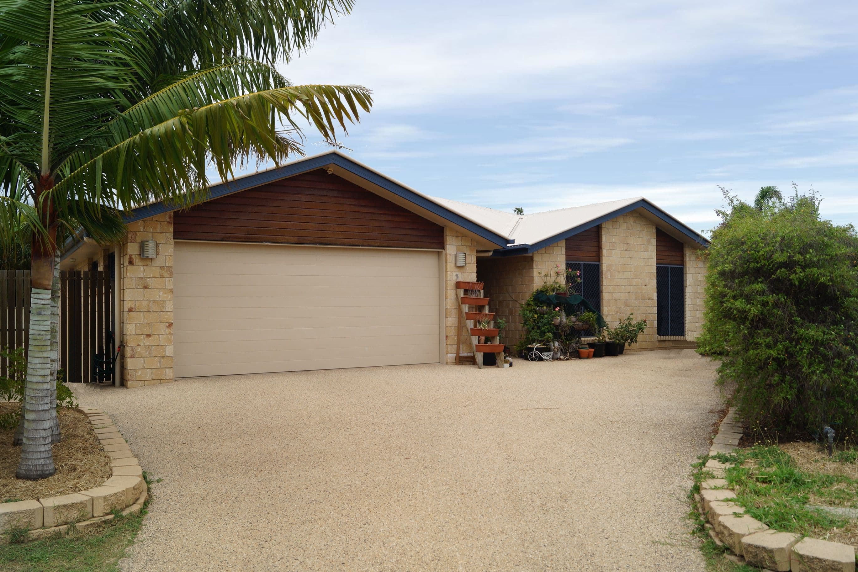 5 Coombs Court, Emerald QLD 4720, Emerald - Image 1