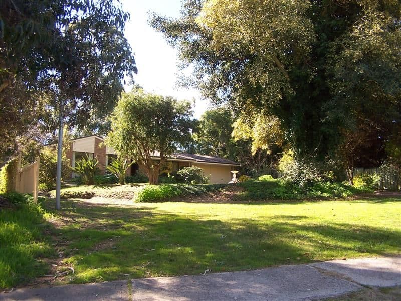 16 Fletcher Road, LESMURDIE WA 6076, Lesmurdie - Image 1