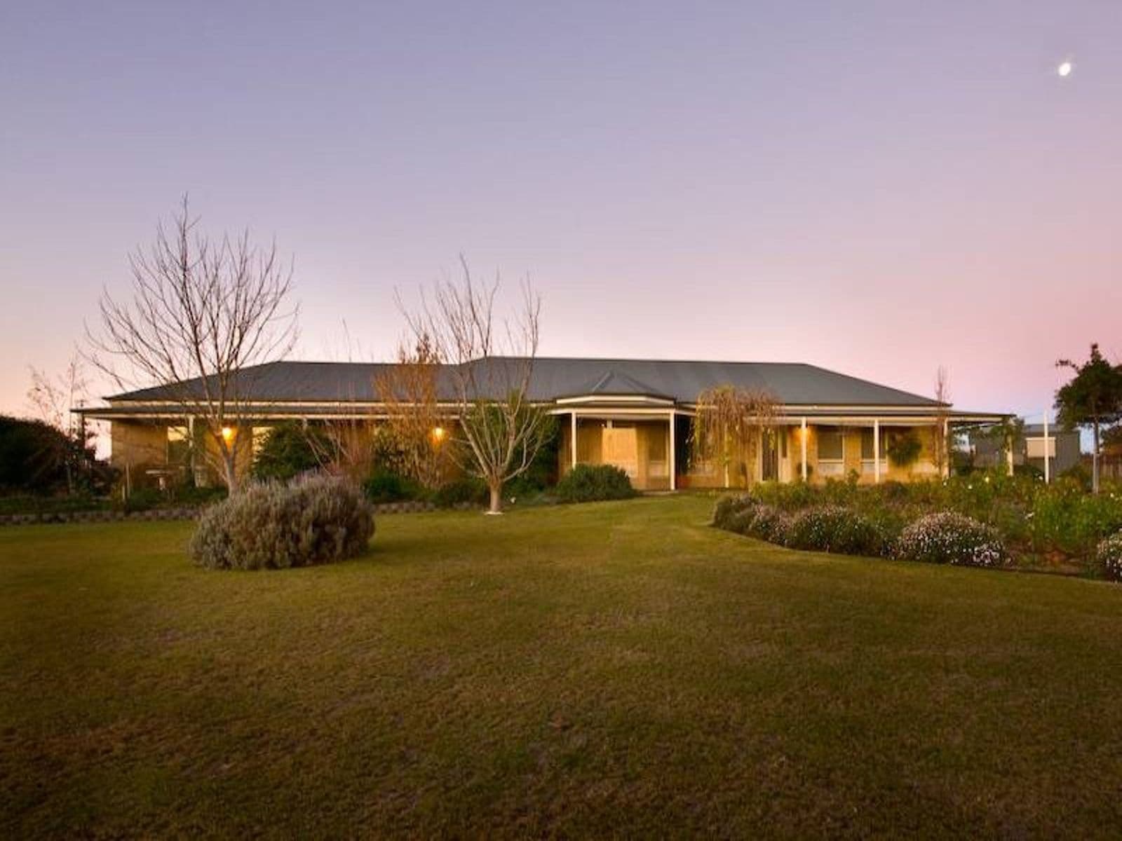 341 Euston Avenue, Cardross - Image 1