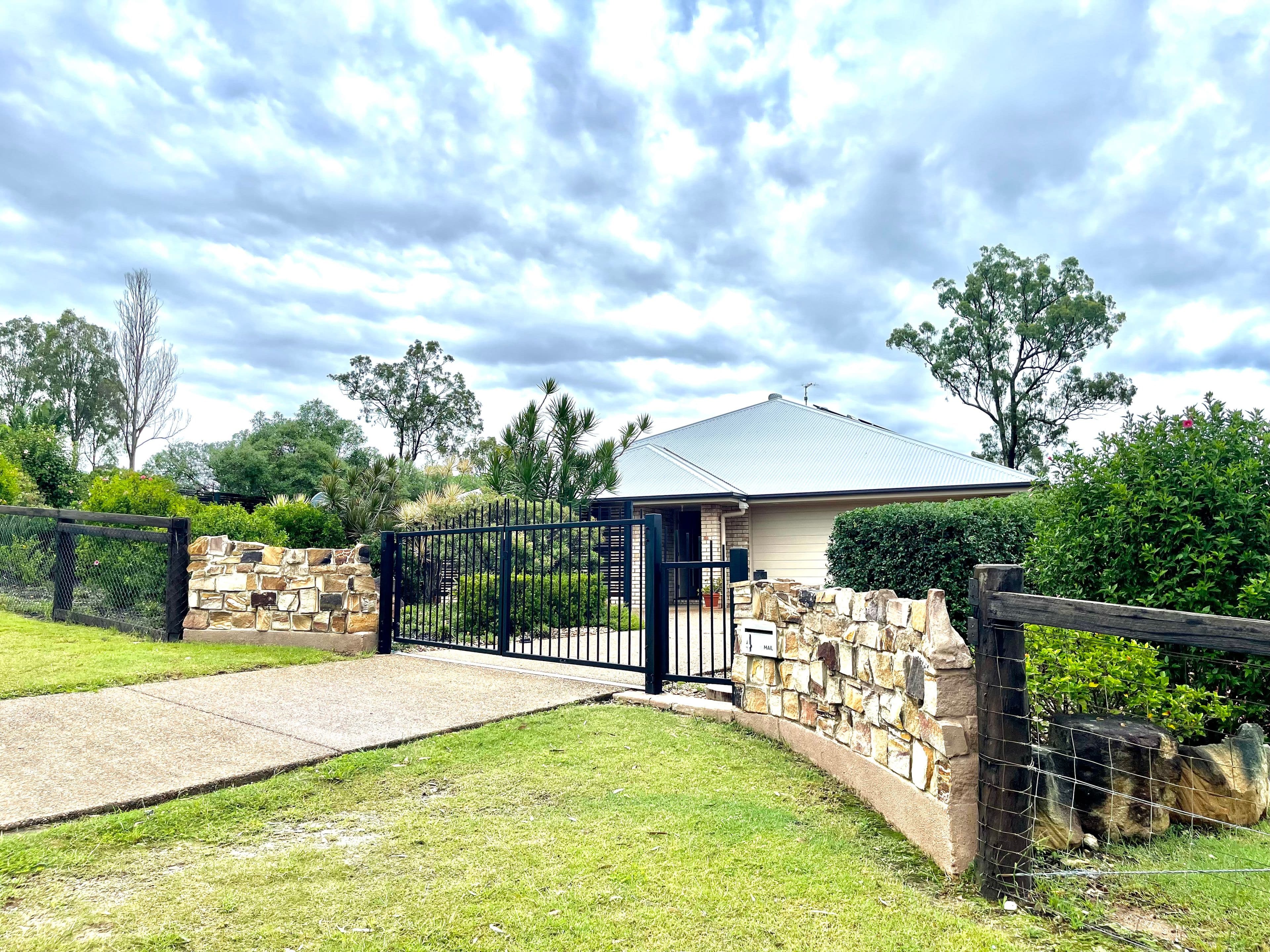 4 Meadow View Road, Fernvale QLD 4306, Fernvale - Image 1