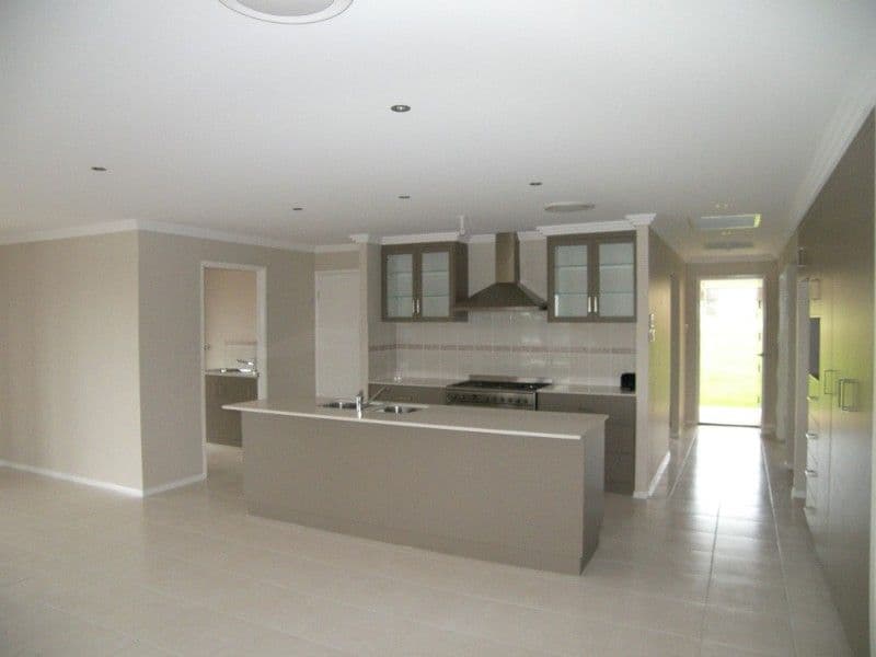 SPRINGFIELD LAKES QLD 4300, Springfield Lakes - Image 1