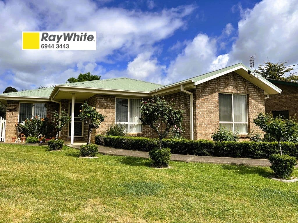 13 Carrigg Place, Gundagai NSW 2722, Gundagai - Image 1