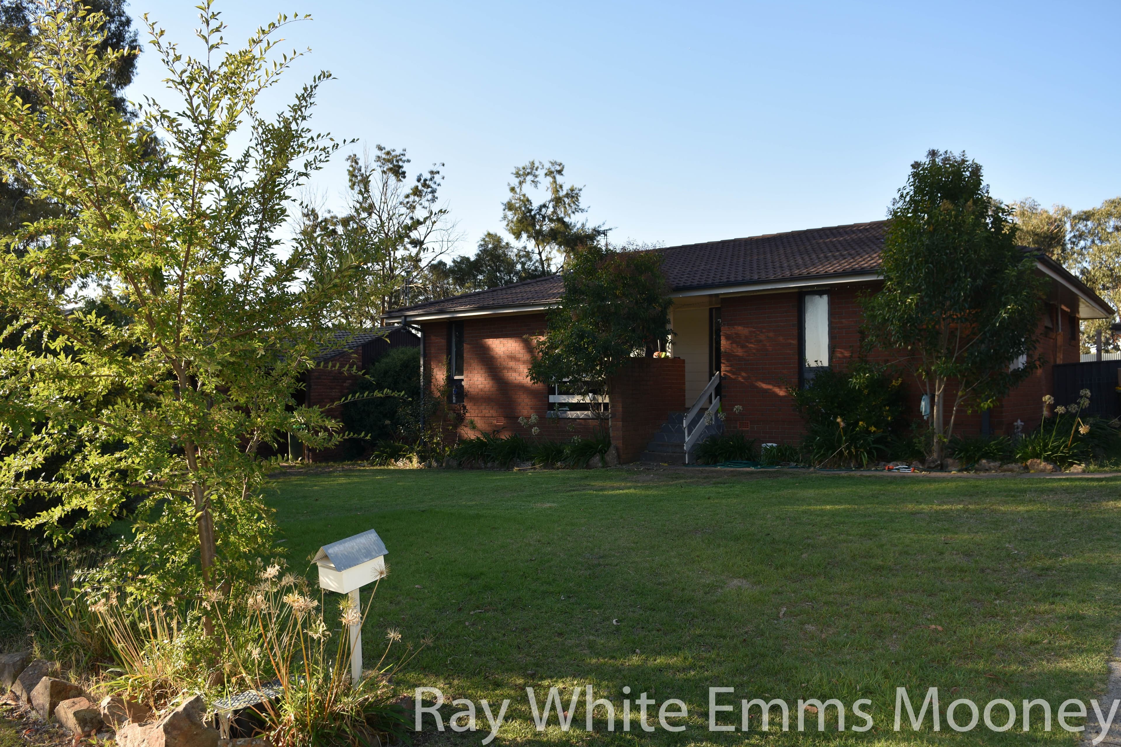 8 O'Connell Place, Windradyne - Image 1