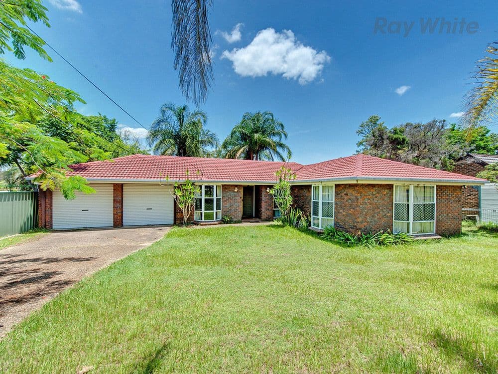 4 Elmdon Link, Landsdale WA 6065, Landsdale - Image 1