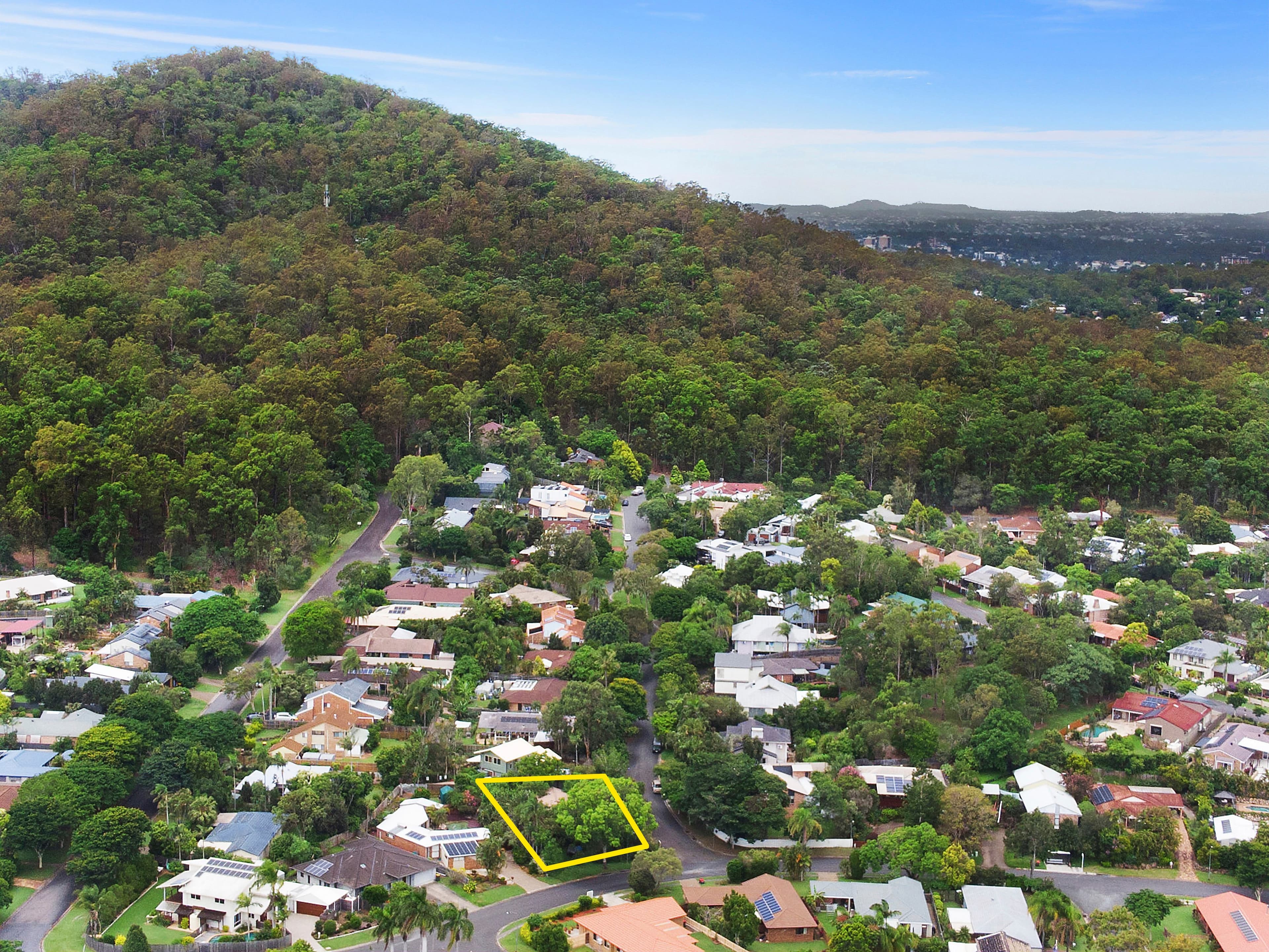 2 Toddington Street, Chapel Hill QLD 4069, Chapel Hill - Image 1