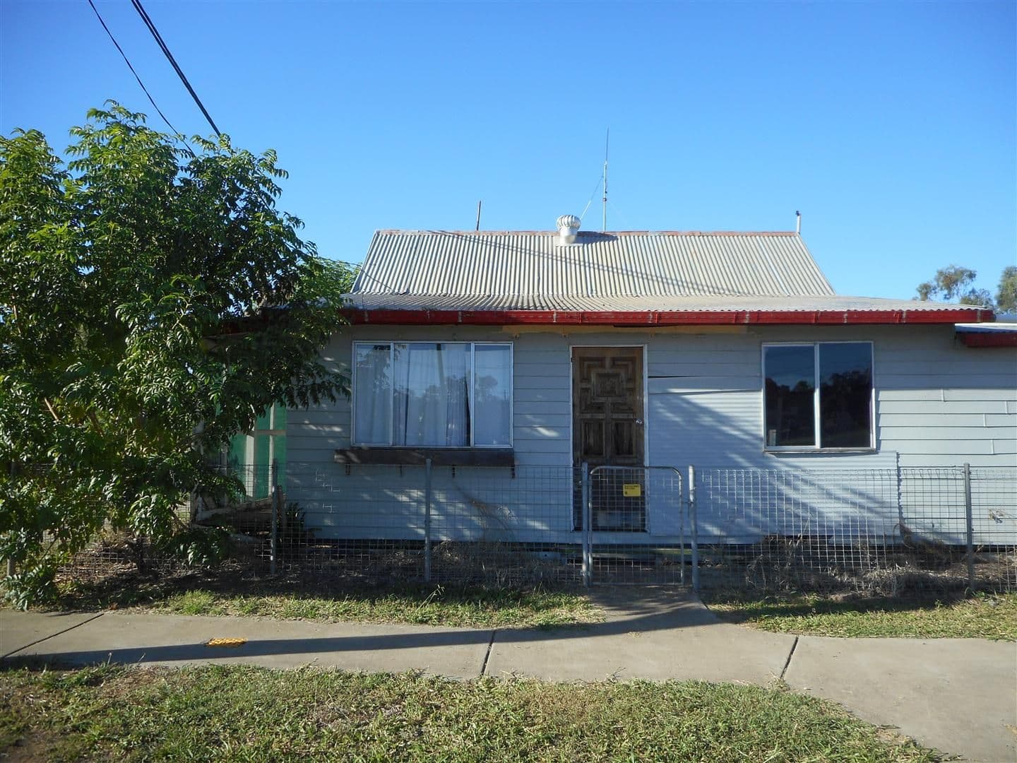 28 Normanby Street, Dingo QLD 4702, Dingo - Image 1