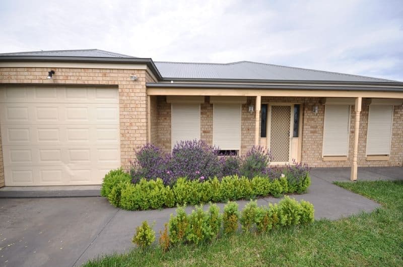 4 Oban Lane, BANNOCKBURN VIC 3331, Bannockburn - Image 1