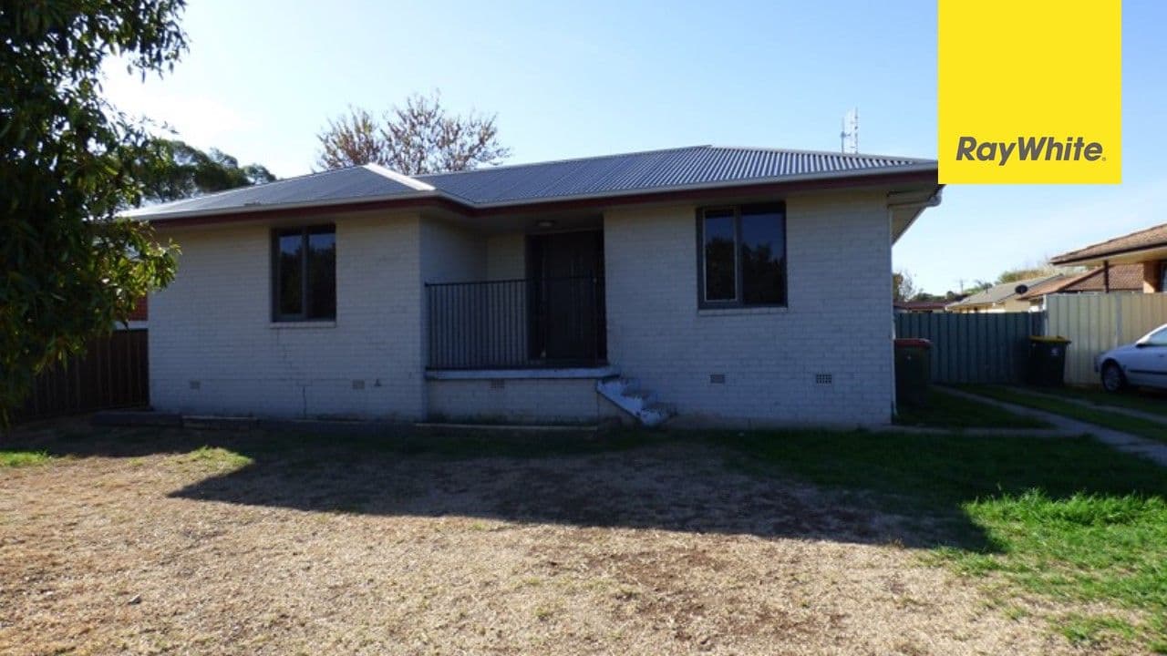 4 Cedar Crescent, Forbes - Image 1