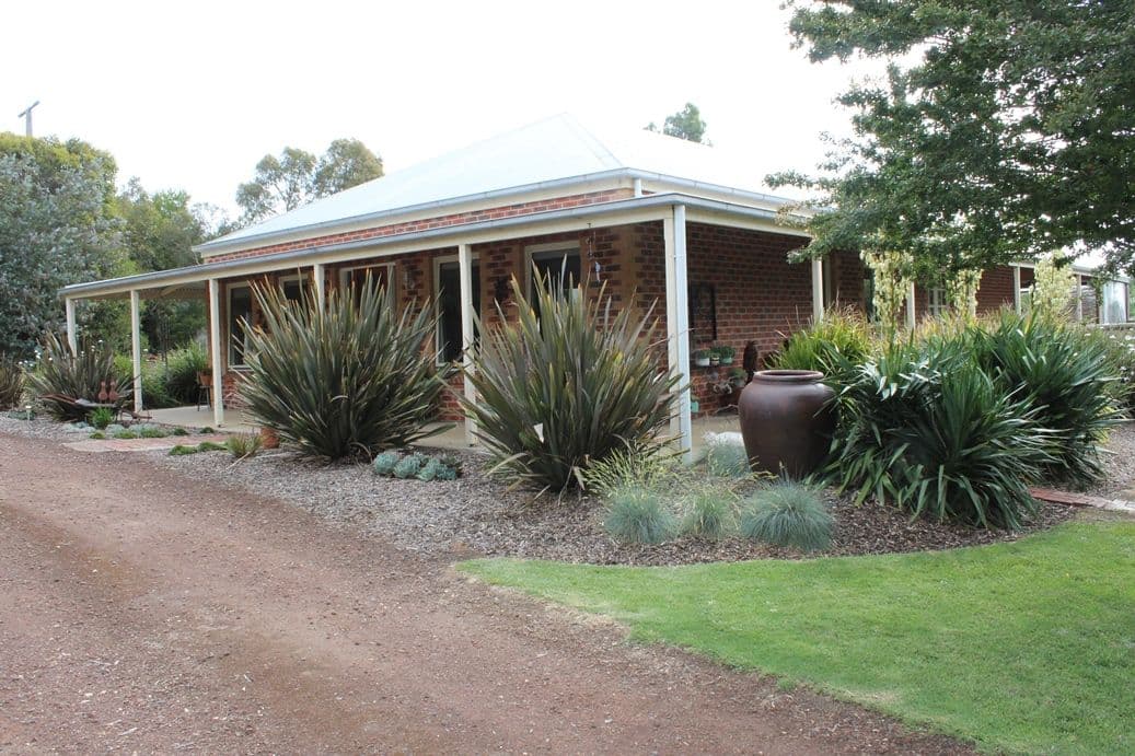 169 Robsons Road, Hamilton VIC 3300, Hamilton - Image 1
