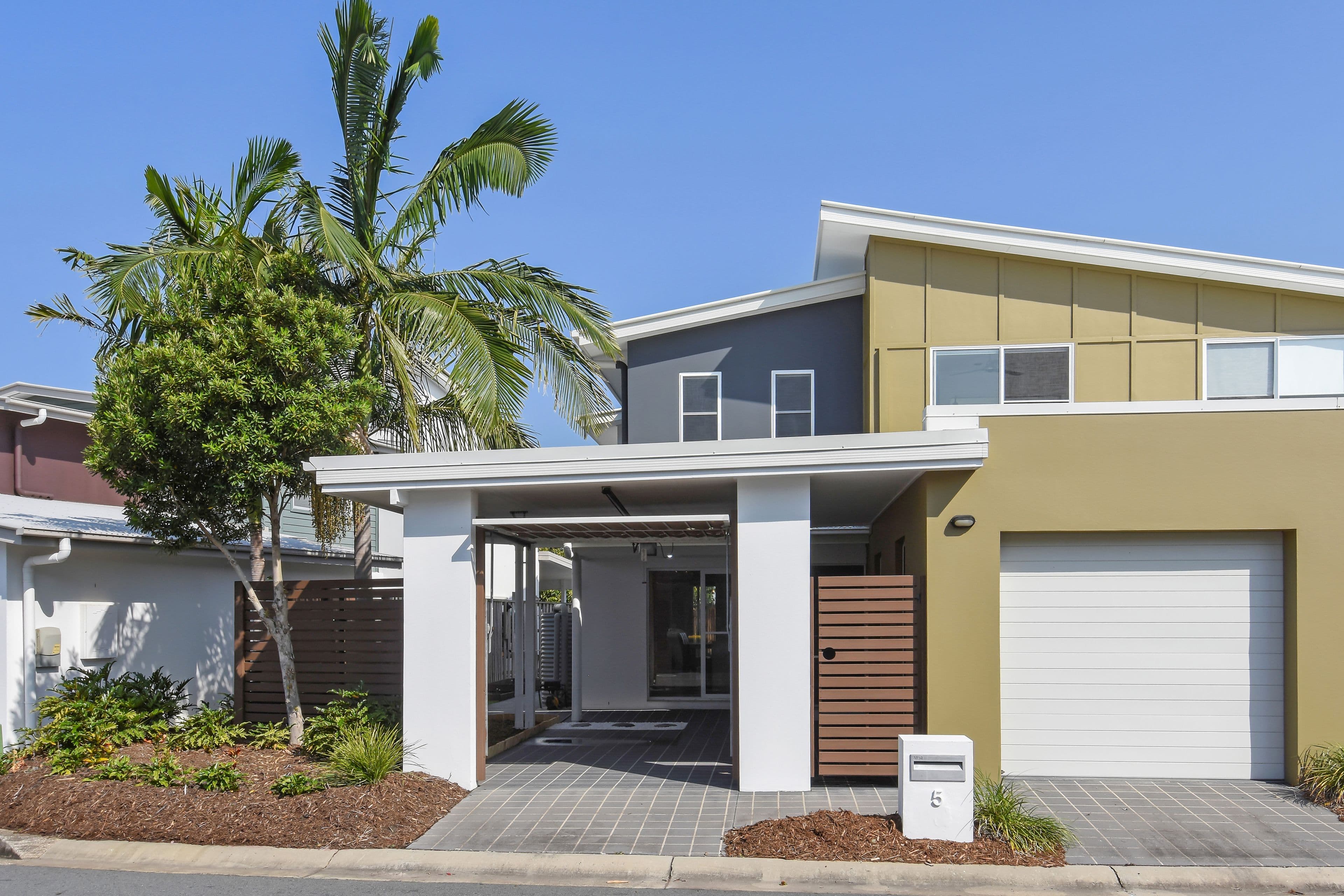 5 Valencia Boulevard, Burleigh Waters QLD 4220, Burleigh Waters - Image 1