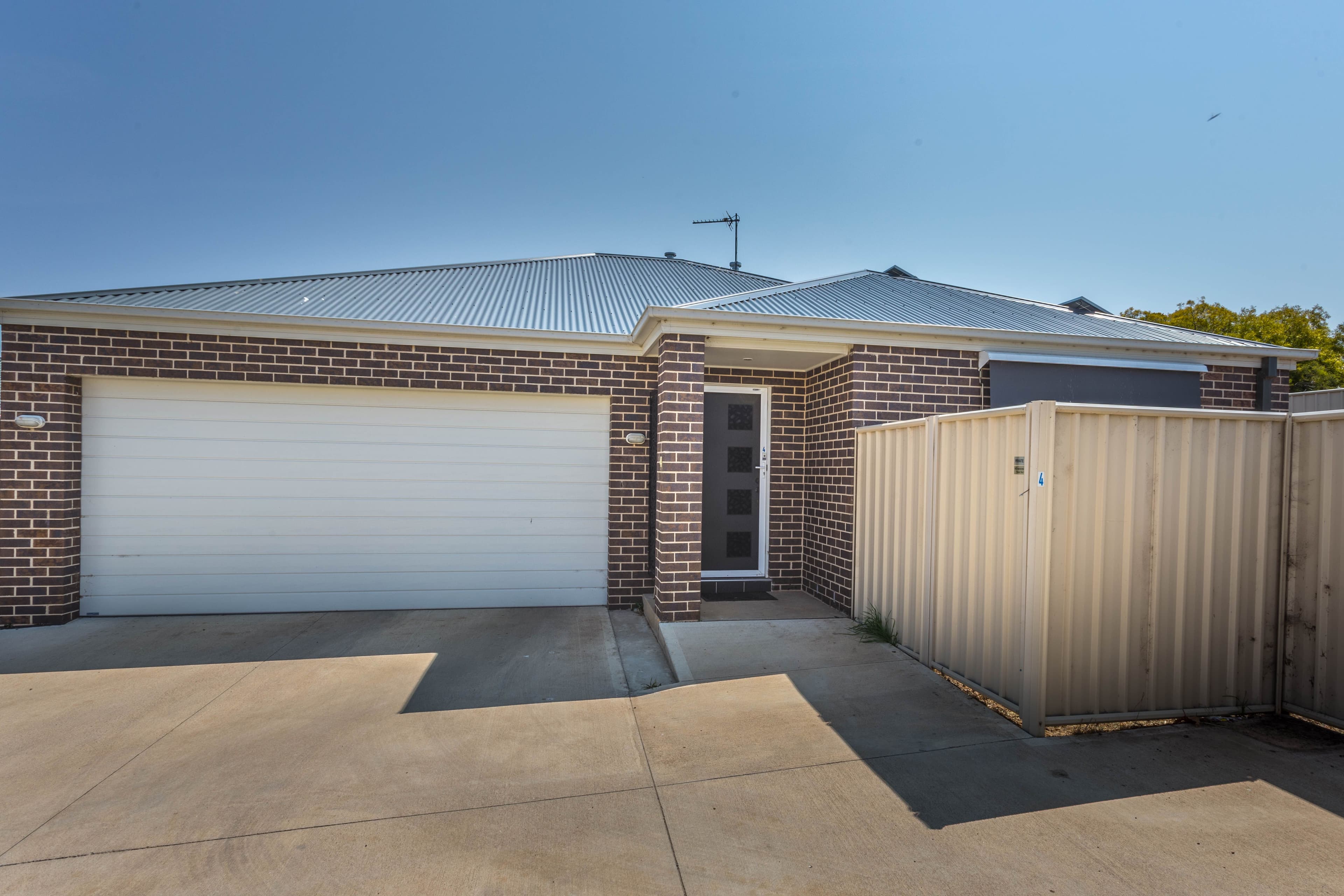 13 Turquoise Way, Orange - Image 1