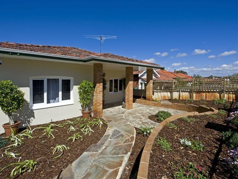 20 Chilton Street, Moura, QLD, 4718, Moura - Image 1