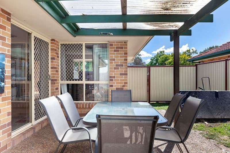 10 Buttercup Close, Meadowbrook - Image 1