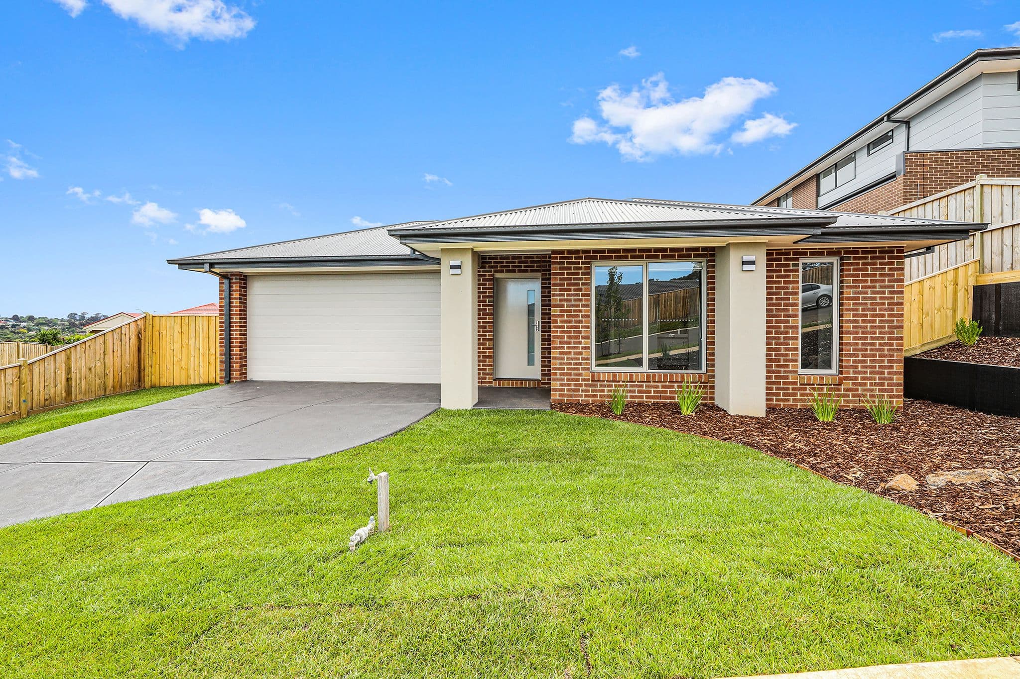 13 Southern Close, Drouin VIC 3818, Drouin - Image 1