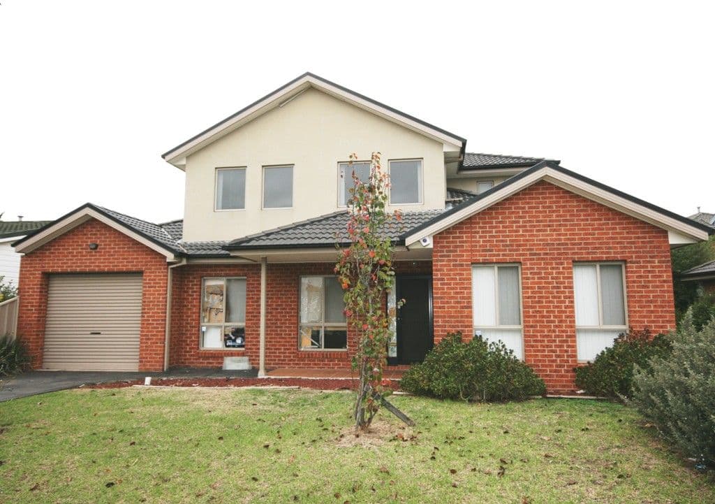 12 Millawa Avenue, ST ALBANS VIC 3021, St Albans - Image 1