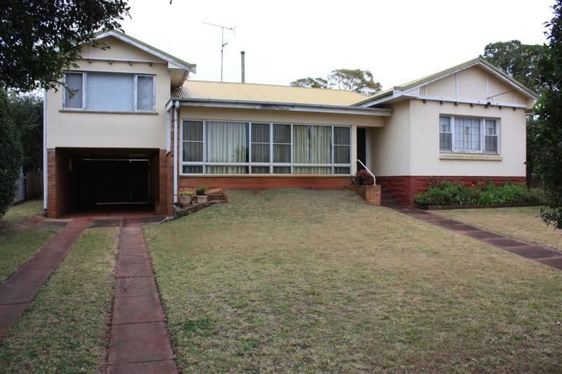 2 Macquarie Street, CENTENARY HEIGHTS QLD 4350, Centenary Heights - Image 1