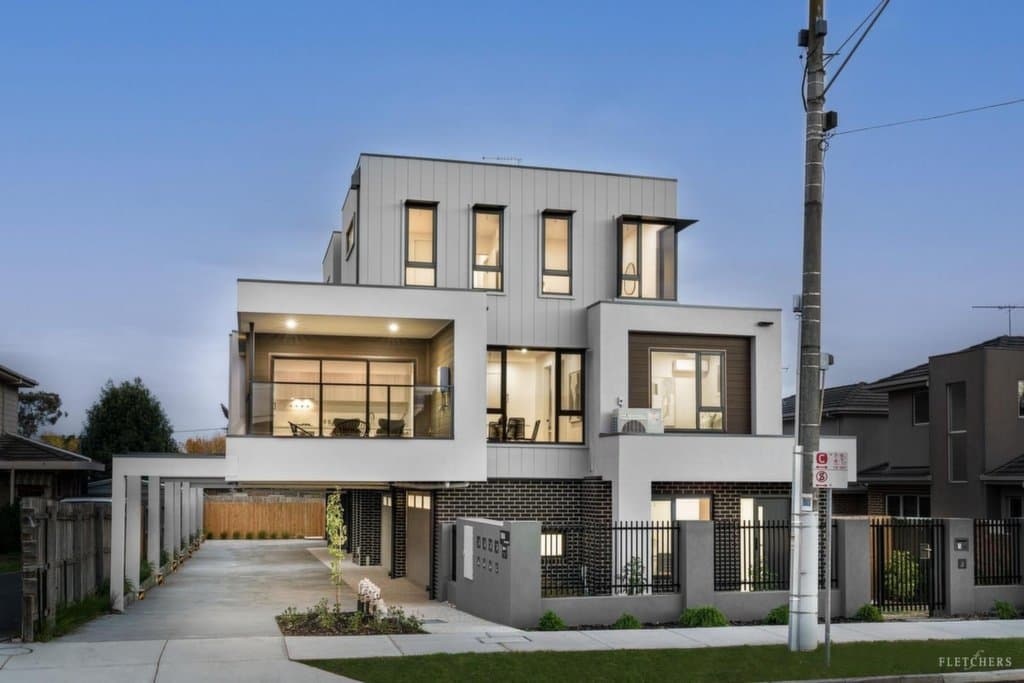4/1084 Doncaster Road, Doncaster East - Image 1