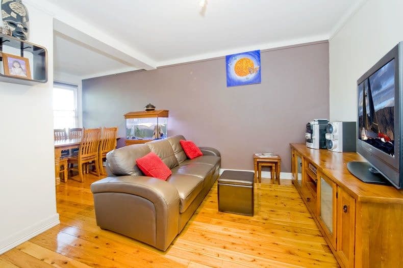 34 Anemone Street, Killarney - Image 1