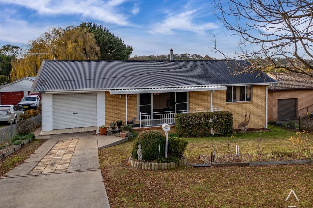 8W Hill Street, Walcha - Image 1