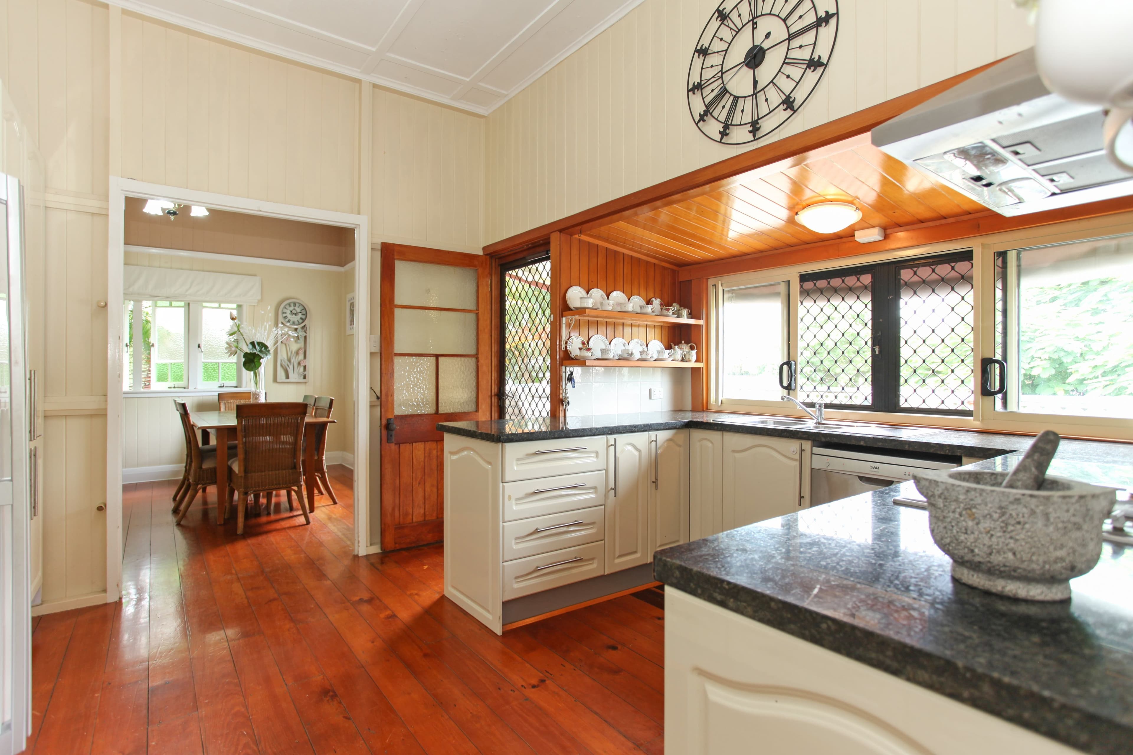 8 Lloyd Street, West Mackay QLD 4740, West Mackay - Image 1