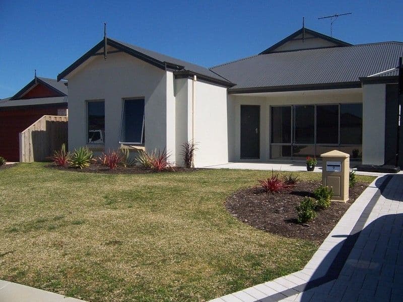 9 Marsdenia Way, HALLS HEAD WA 6210, Halls Head - Image 1