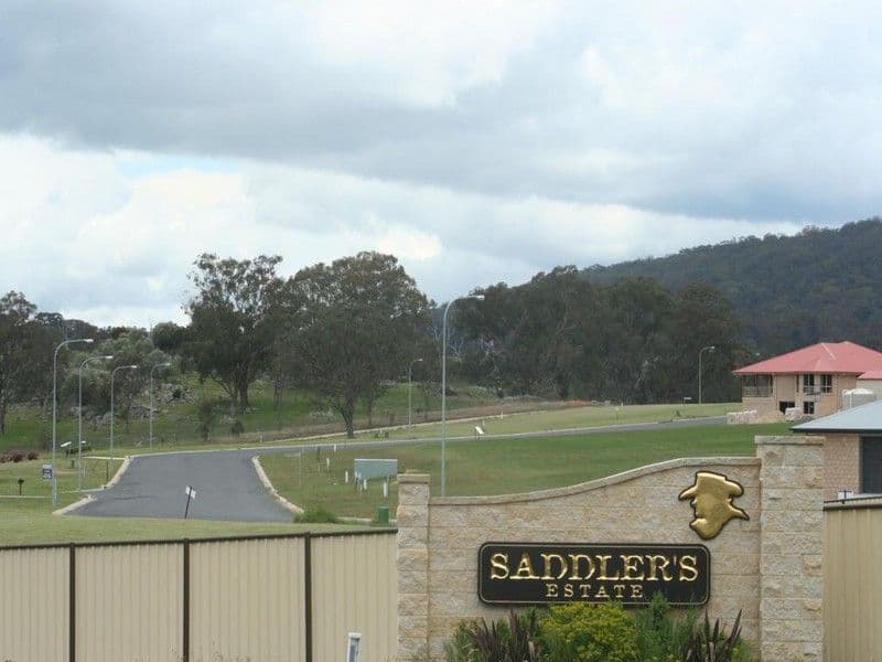 14 Parkes Drive, TENTERFIELD NSW 2372, Tenterfield - Image 1