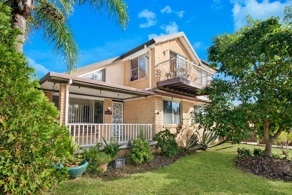1 Santa Place, Bossley Park NSW 2176, Bossley Park - Image 1