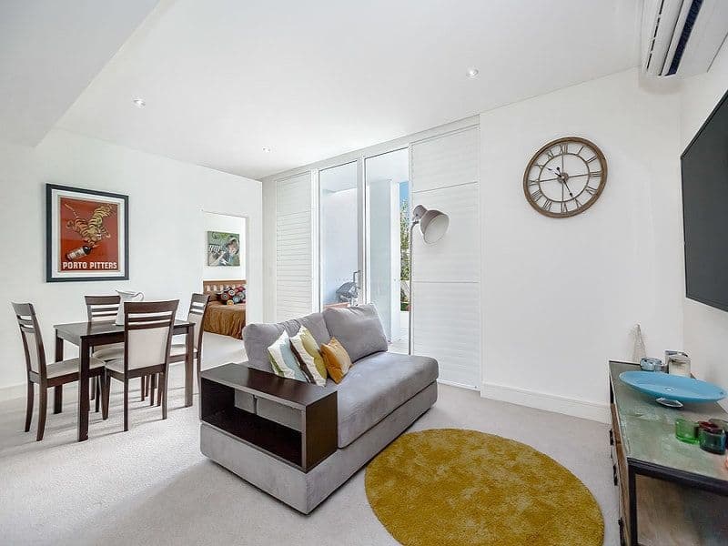 105/68 Peninsula Drive, Breakfast Point - Image 1