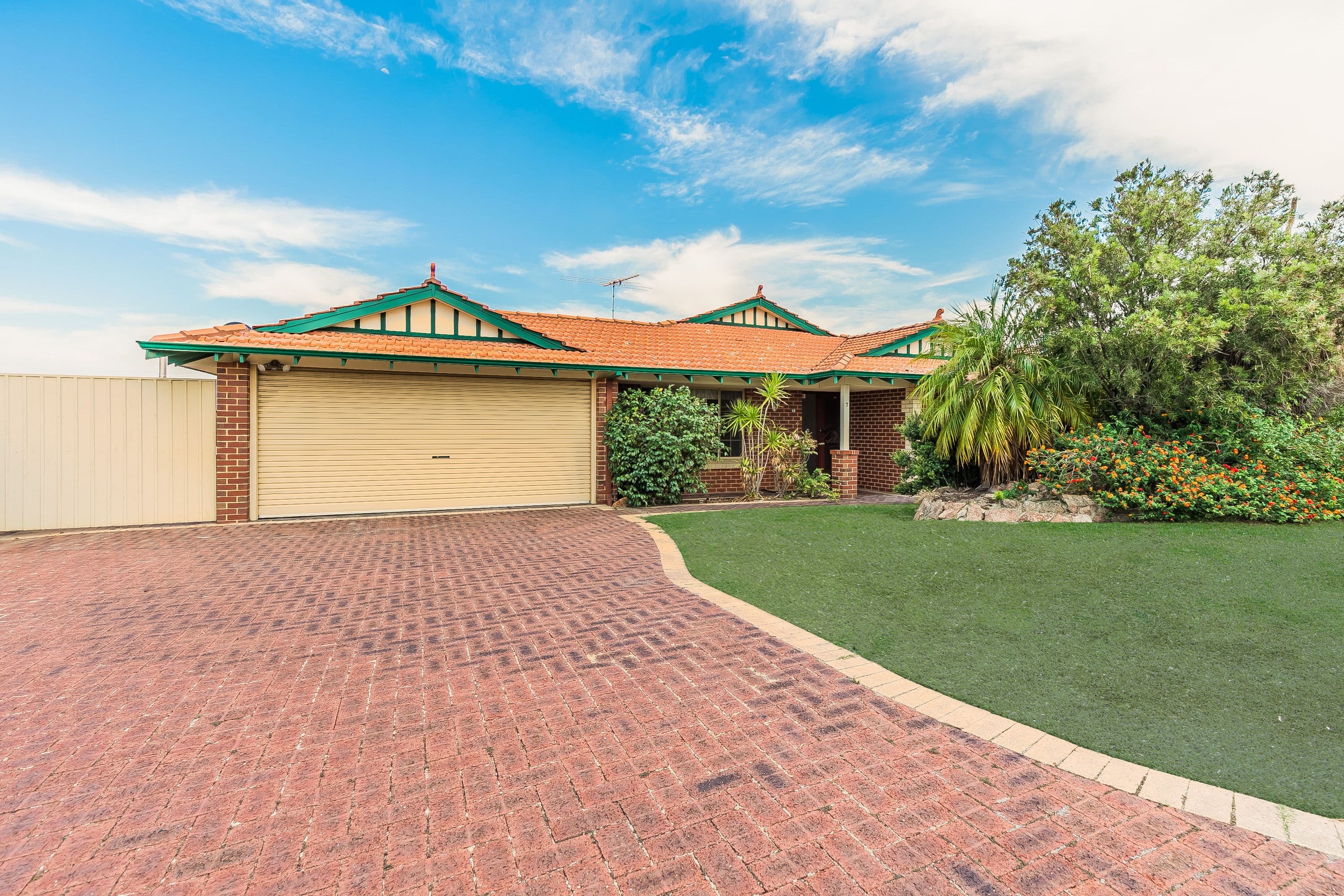 7 Moresby Close, Bibra Lake WA 6163, Bibra Lake - Image 1