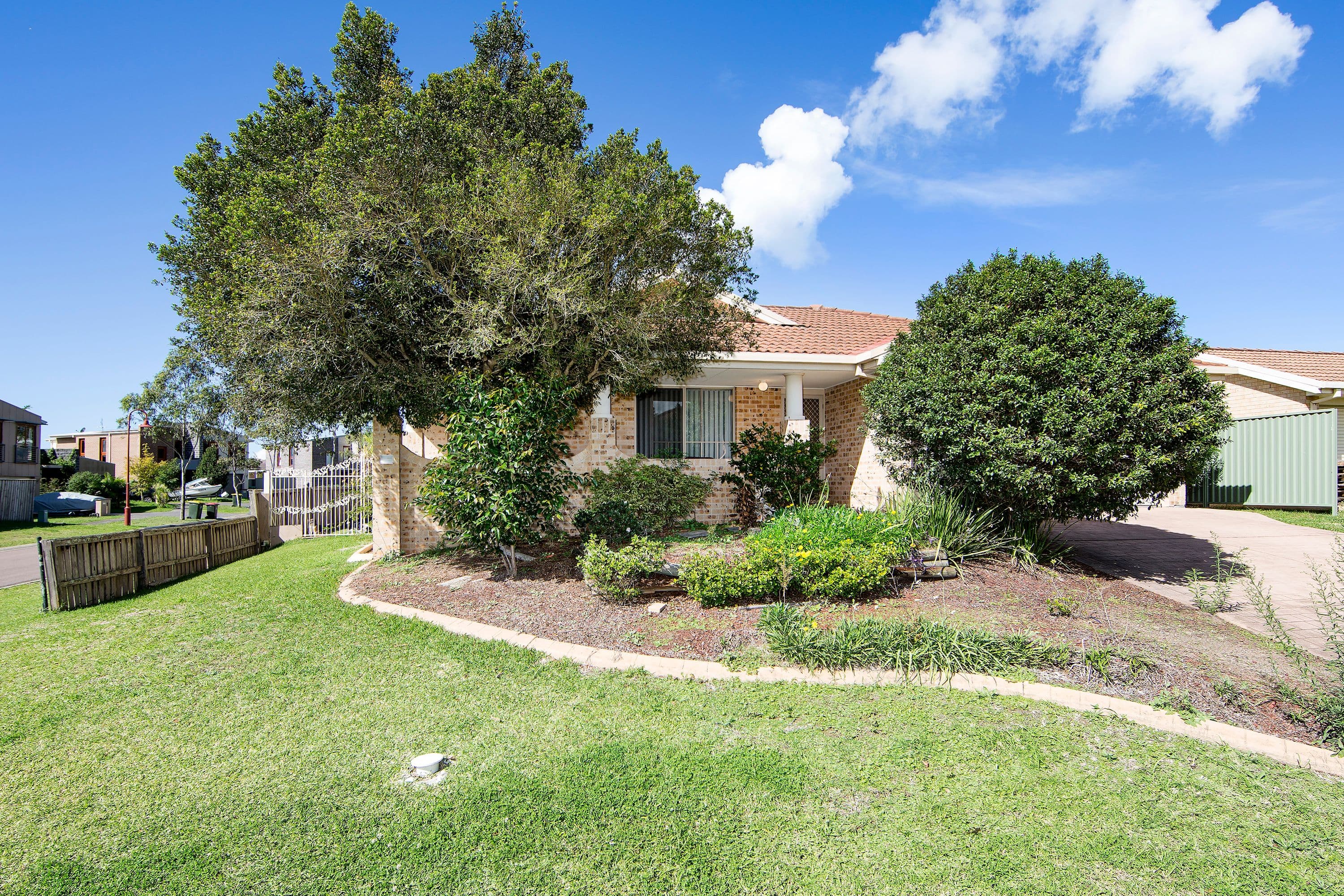 31 Dehavilland Circuit, Hamlyn Terrace - Image 1